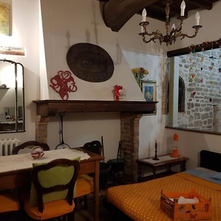 Non Ditelo Al Duca - Lo Spagna Spolète Extérieur photo
