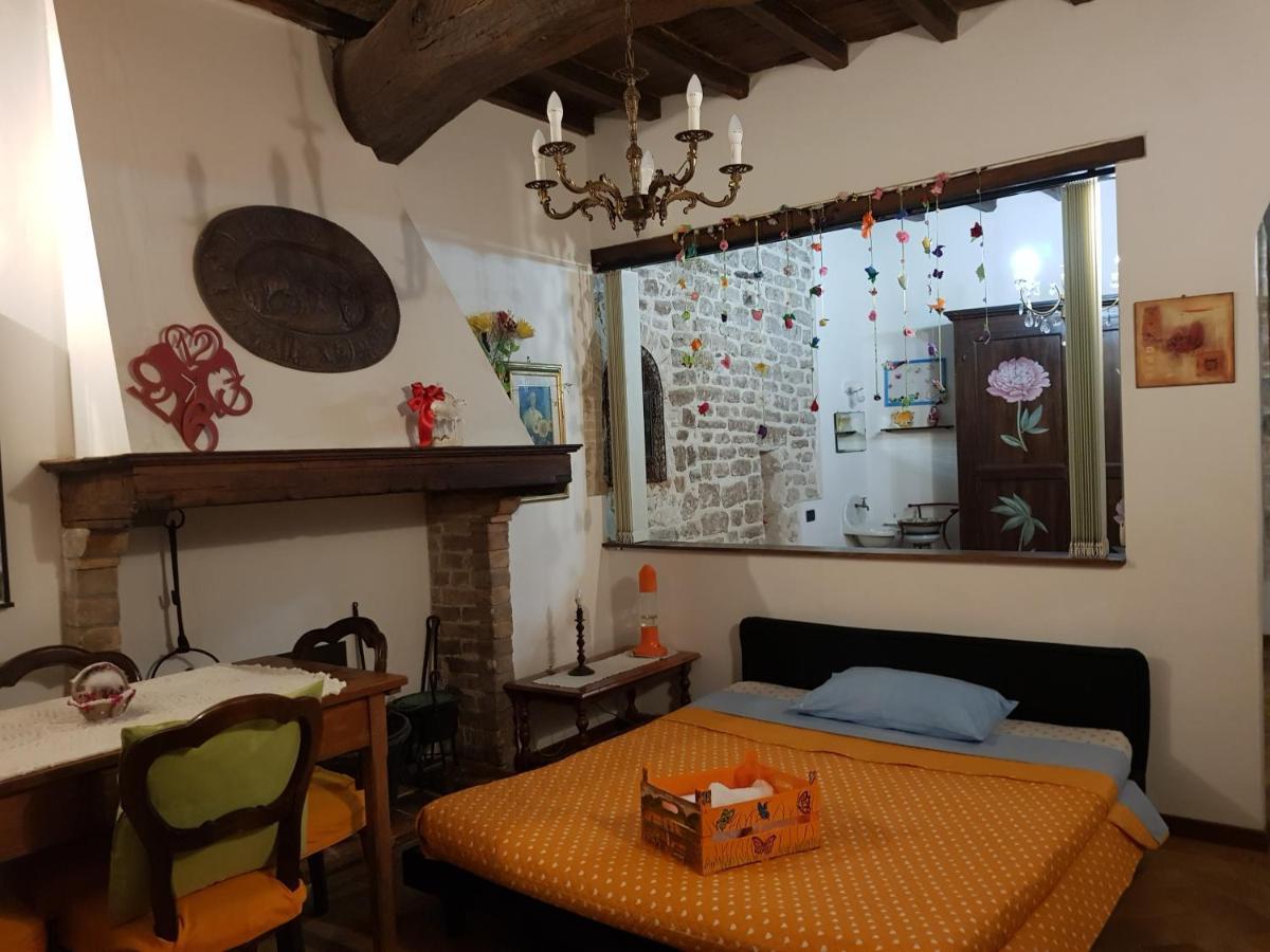 Non Ditelo Al Duca - Lo Spagna Spolète Extérieur photo