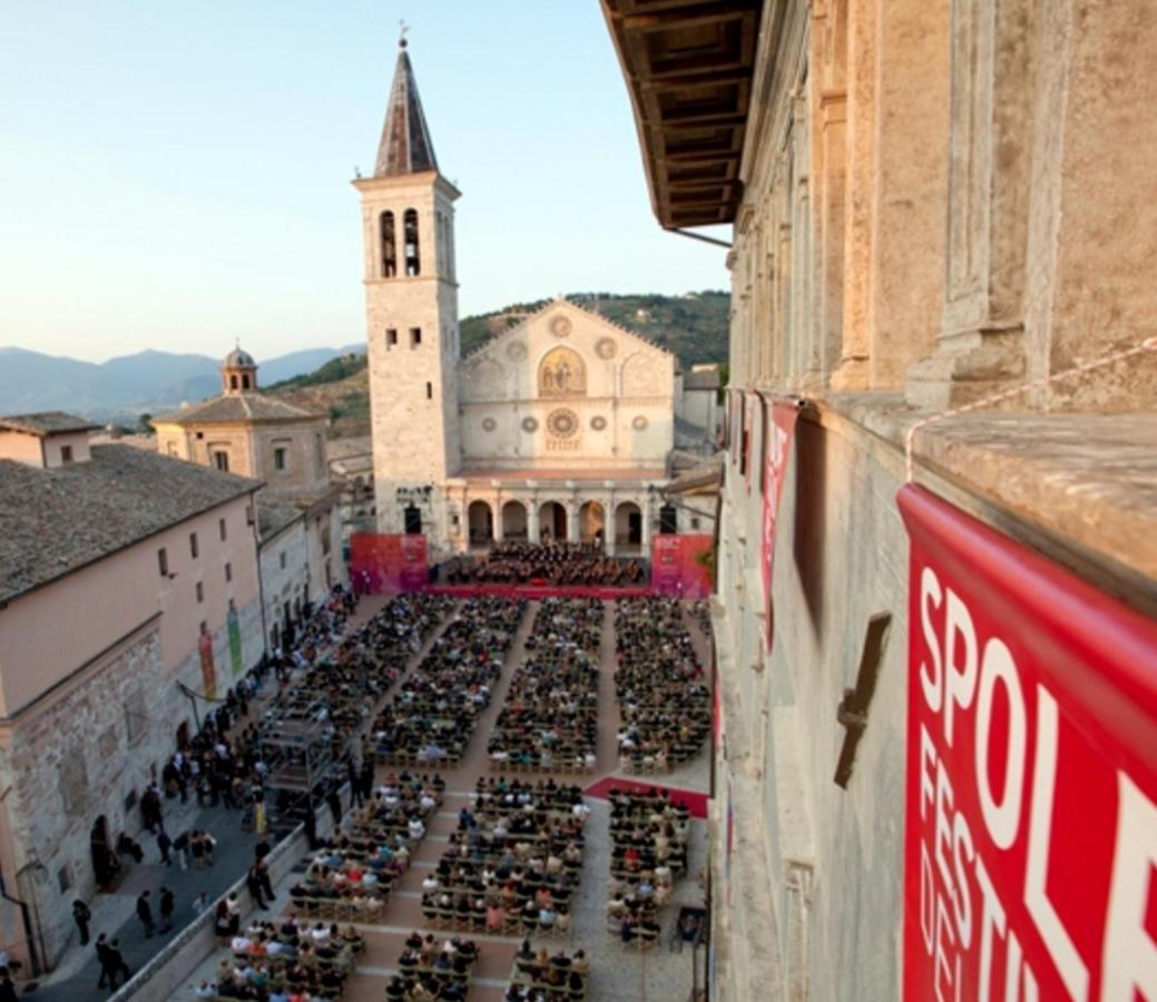 Non Ditelo Al Duca - Lo Spagna Spolète Extérieur photo