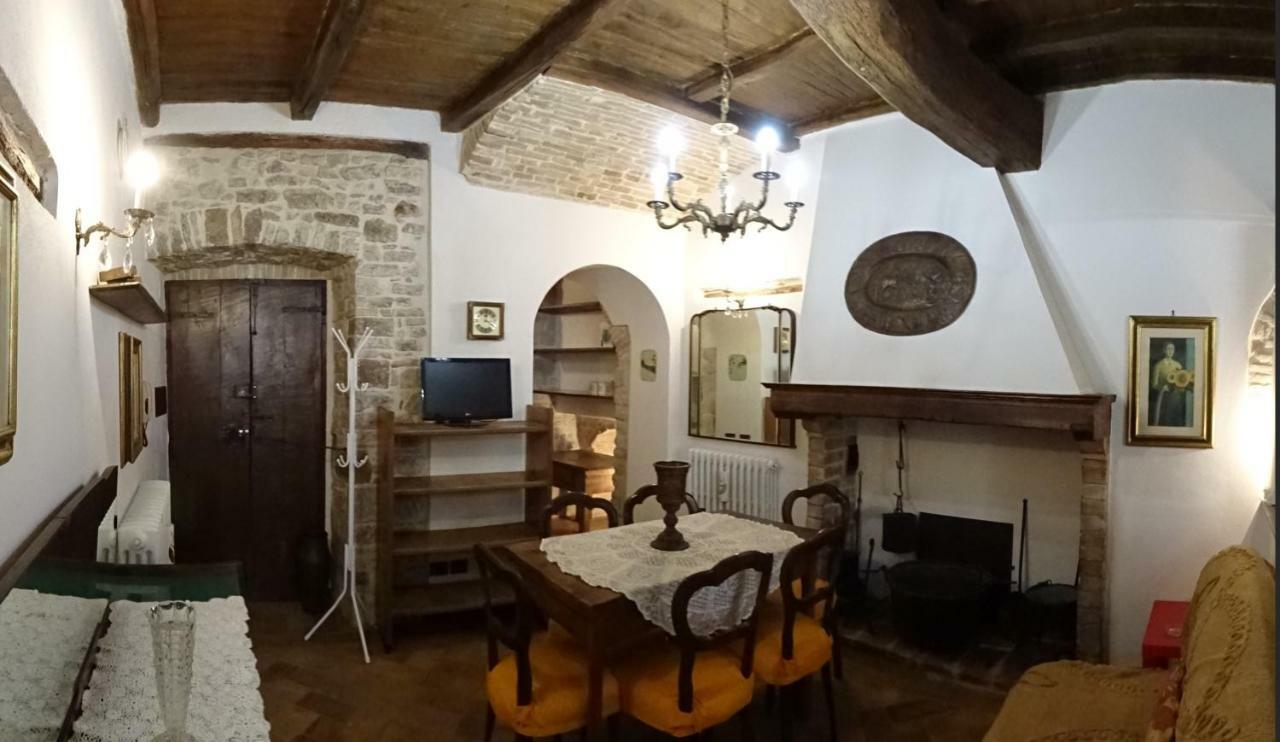 Non Ditelo Al Duca - Lo Spagna Spolète Extérieur photo