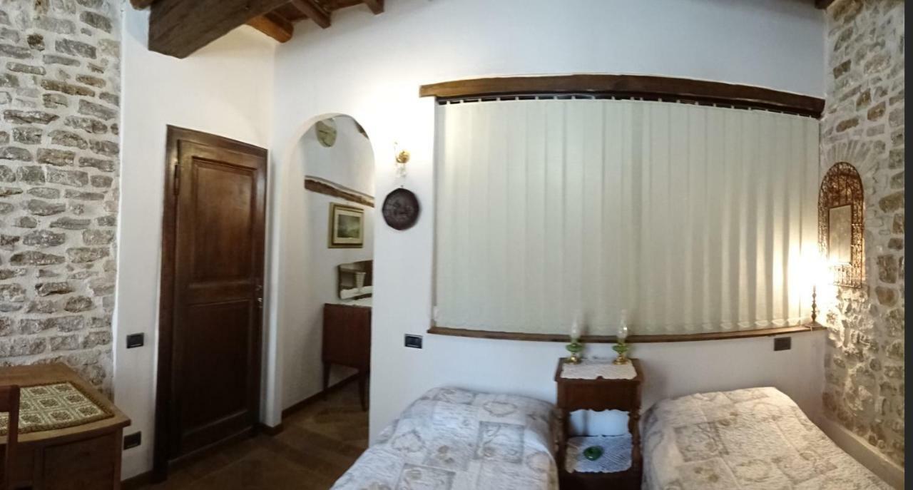 Non Ditelo Al Duca - Lo Spagna Spolète Extérieur photo