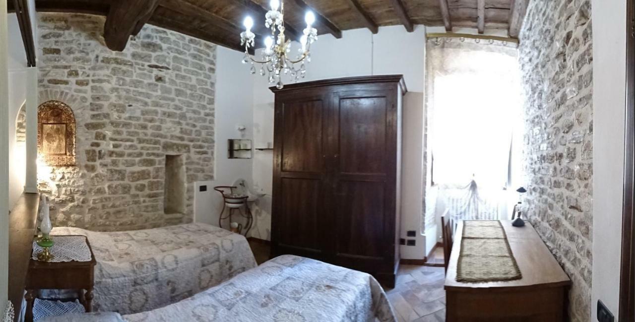 Non Ditelo Al Duca - Lo Spagna Spolète Extérieur photo